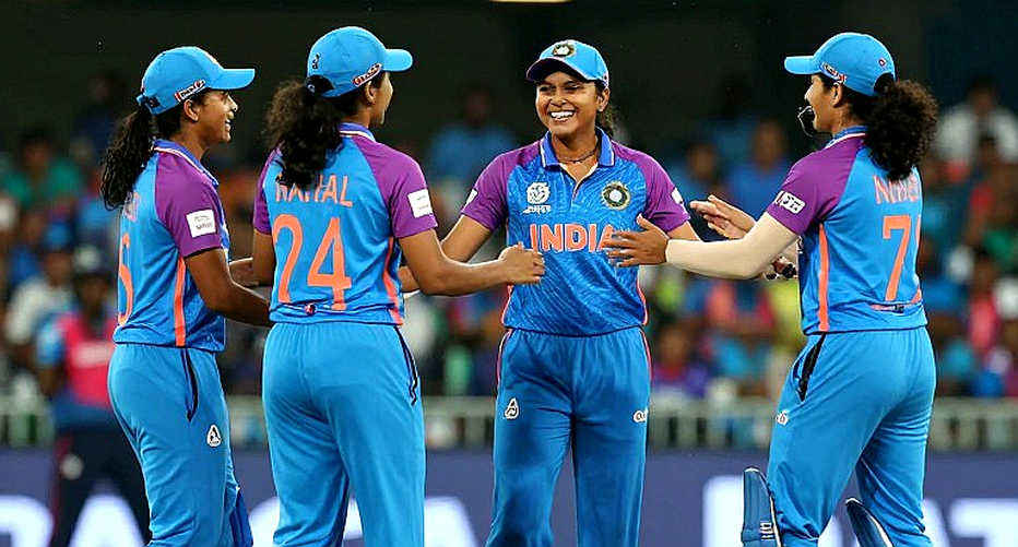 शादाब का धमाका, पाकिस्तान ने तोड़ा 51 साल पुराना रिकॉर्ड — लेकिन रनिंग शीट पर बचे थे सिर्फ़ तीन रन